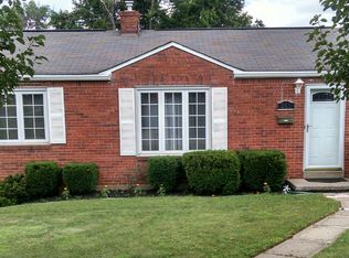 261 Orchard Spring Road, Pittsburgh, PA 15220