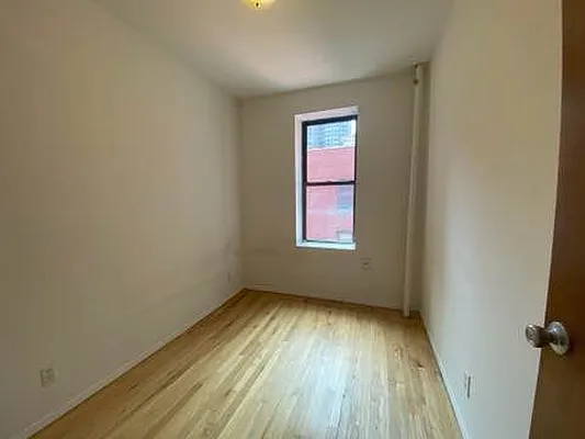 Rented by Bond New York | media 5