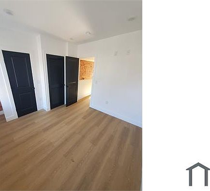 5th image of 1300 1/2 Sellers St #B