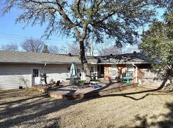 4th image of 9916 Lakedale Dr
