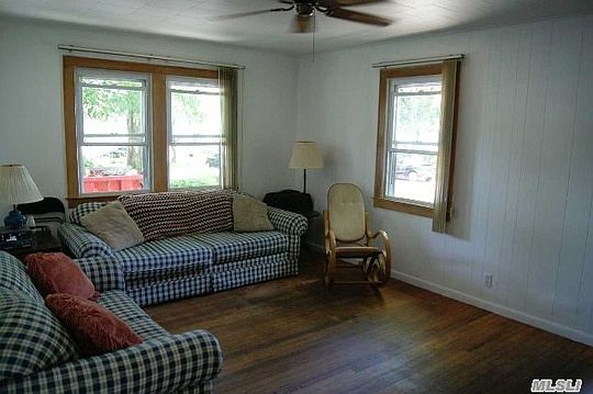 5th image of 16 Pine St S
