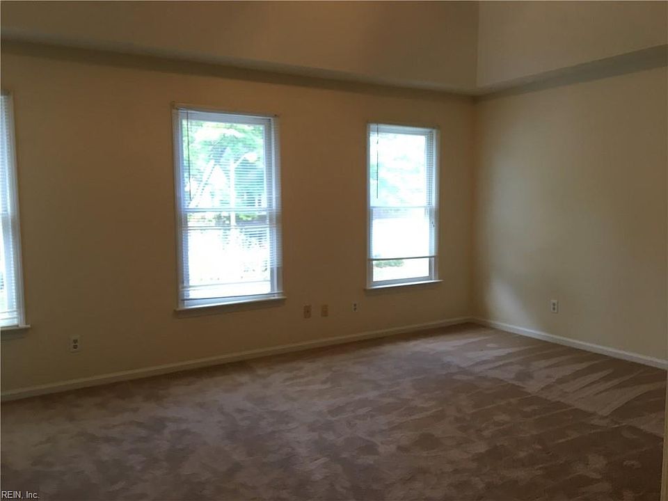 1st image of 711 Aguila Dr