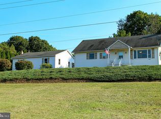 422 Mountain Rd, Kempton, PA 19529