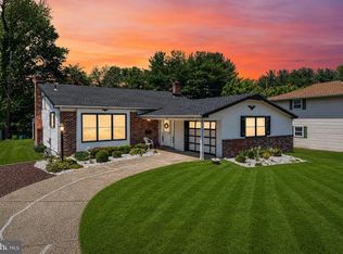 138 Brentwood Dr, Mount Laurel, NJ 08054