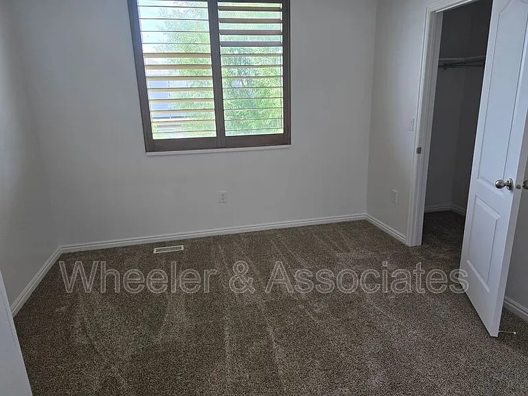 4336 W 5850 S — Photo 14