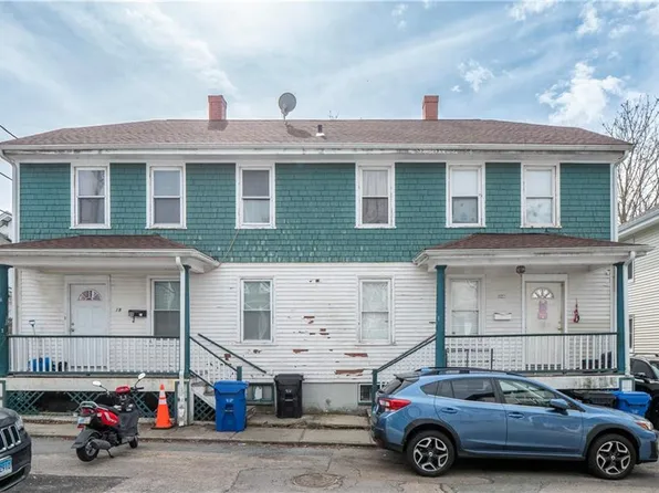 17-19 Kilburn Ct, Newport, RI 02840