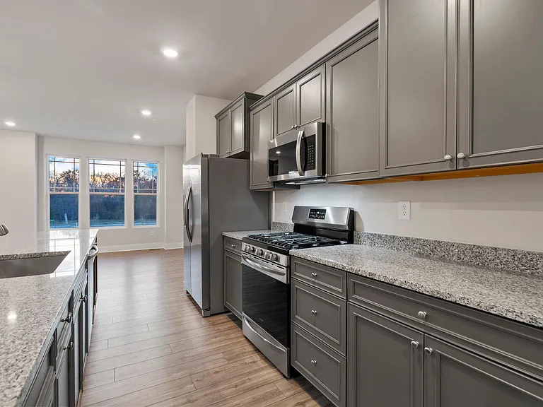 258 Waterstone Rd — Photo 9