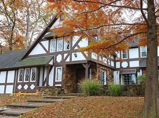 110 Southern Hills Dr, Coffeyville, KS 67337