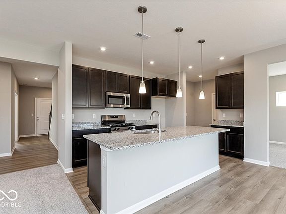 3rd image of 7278 Broadview Ln
