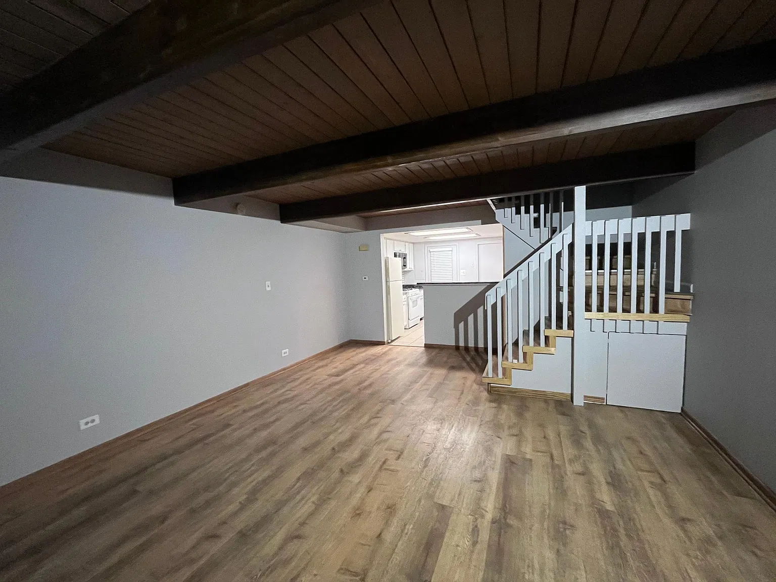 2 bed, 1.5 bath, 960 sqft, $1,800 — Photo 4