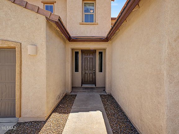 3rd image of 574 S Desert Haven Rd
