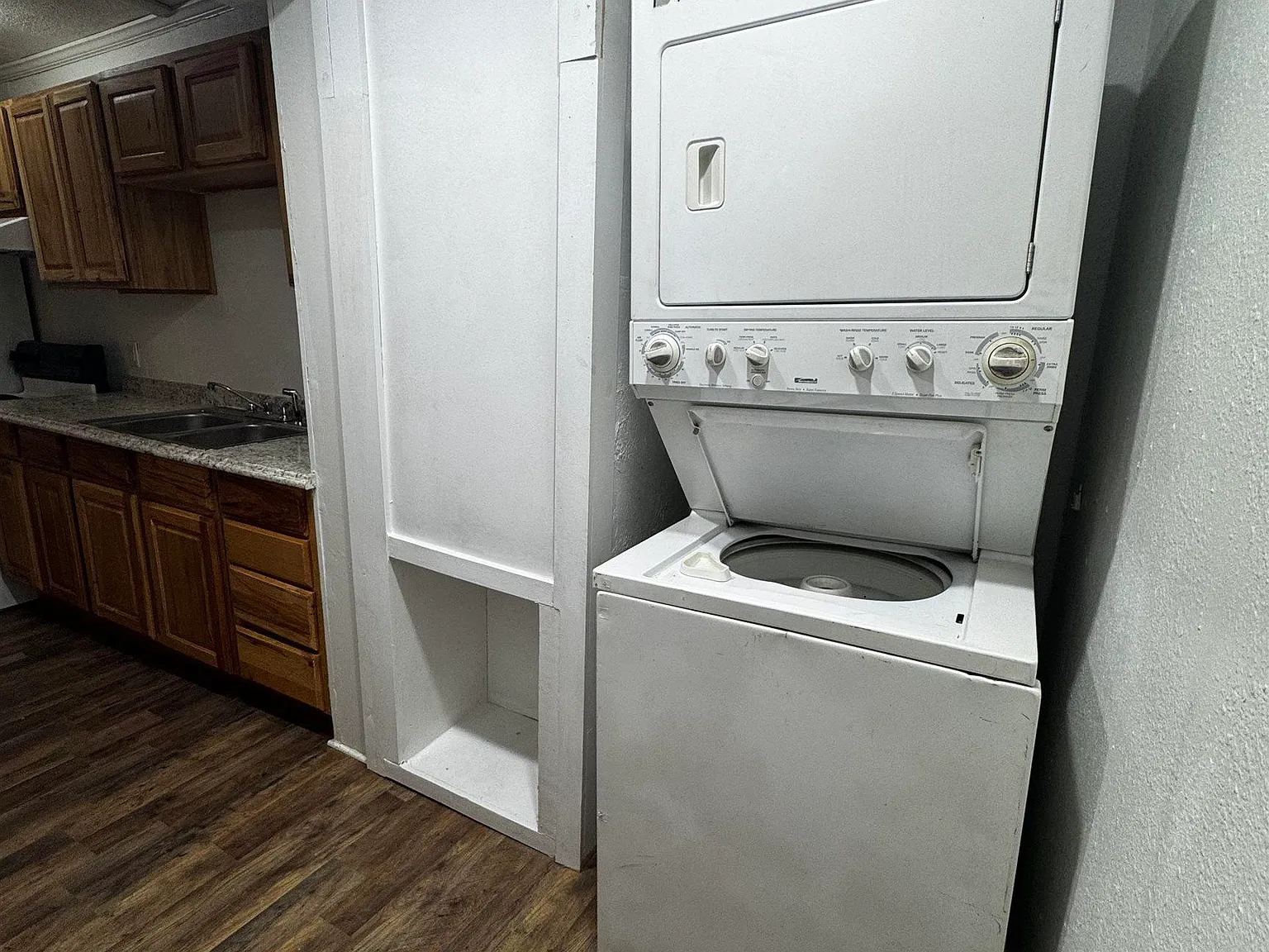 2 bed, 1.0 bath, 1066 sqft, $950 — Photo 4