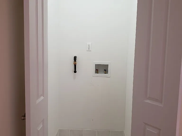 121 Bay 23rd St #3A — Photo 2