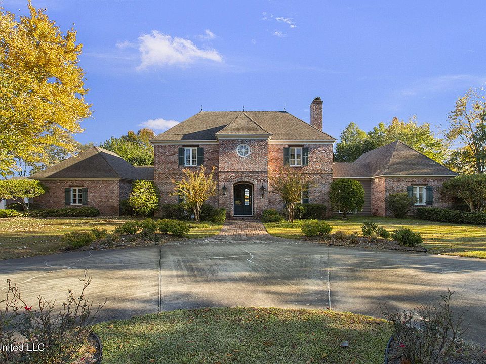 1st image of 106 Cove Ln