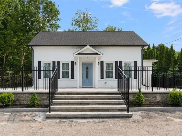 672 Putnam Pike, Smithfield, RI 02828