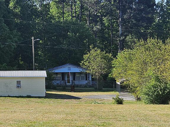 3rd image of 320 Iron Bridge Rd