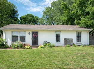 250 Lynnwood Dr, Versailles, KY 40383