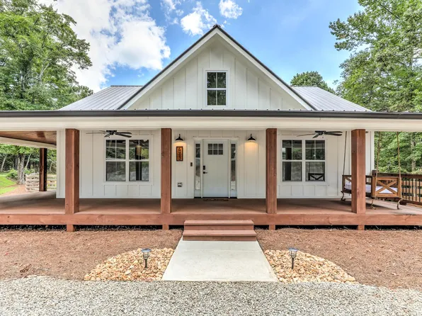 655 Sweetwater Creek Dr, Canton, GA 30114