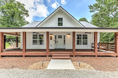 623 Sweetwater Creek Dr Photo 1