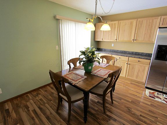 5th image of 612 19th St E