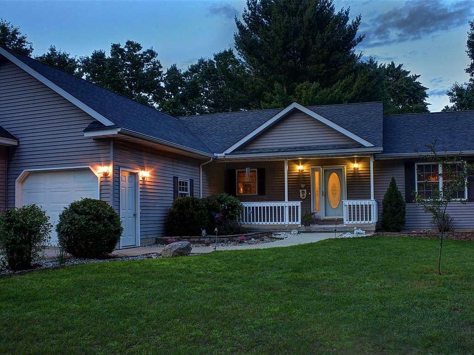 1st image of 2943 Christie Dr