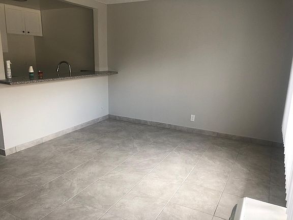 3rd image of 6943 Whitsett Ave #21