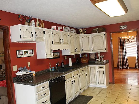 5th image of 4299 Henrietta Dr