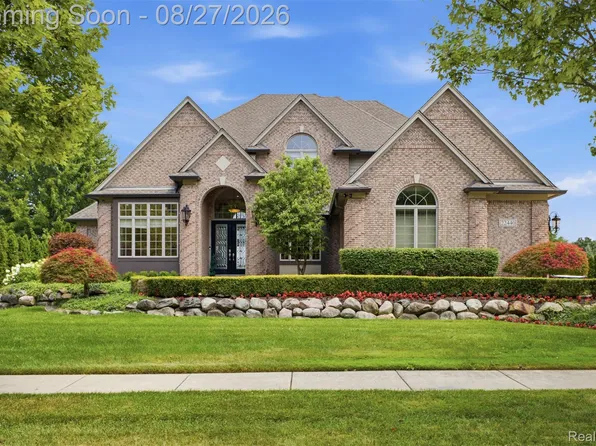 22440 Darcey Ct, Novi, MI 48374