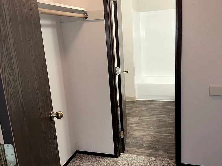 Hidden Lake Apartments — Photo 17