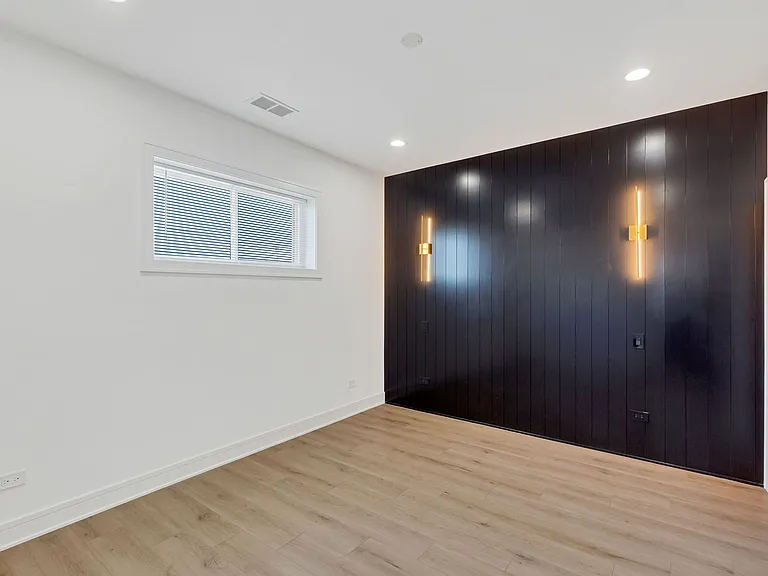 6502 S Maryland Ave #3 — Photo 4
