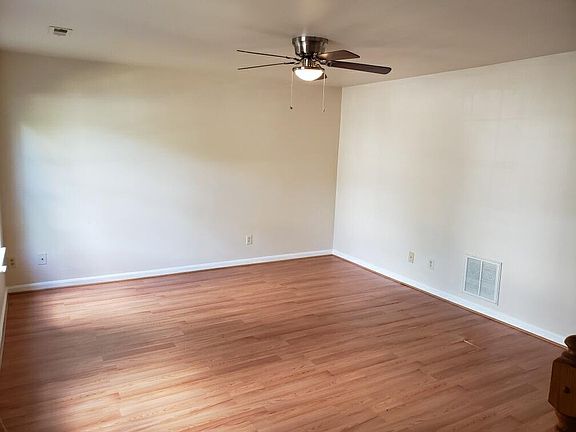 3rd image of 9930 Matti Hill Ct