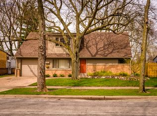 402 Winnebago St, Park Forest, IL