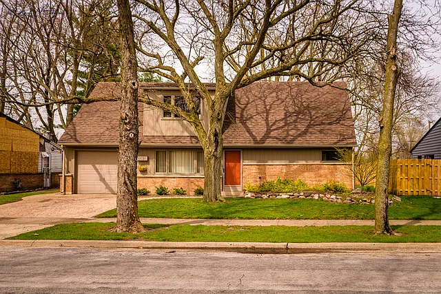 402 Winnebago St photo 1