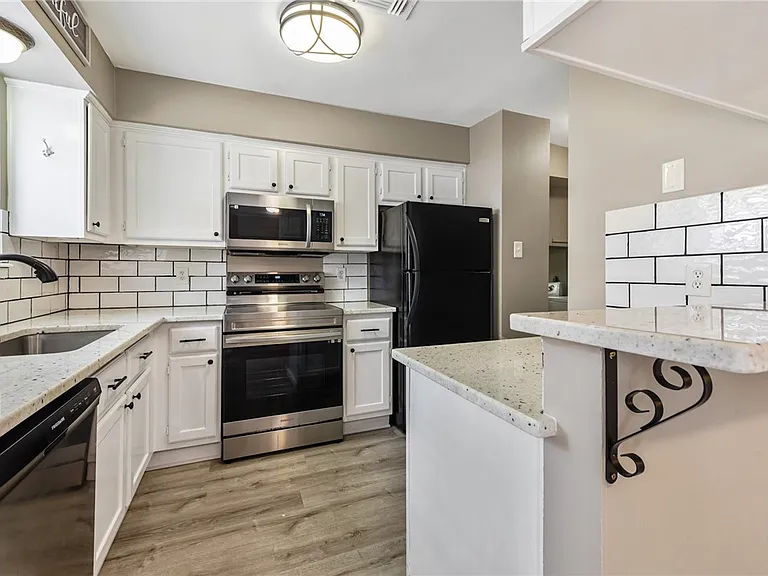 1904 Dartmouth St #H2 — Photo 12