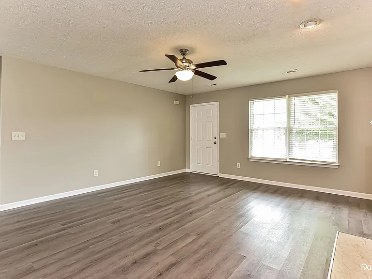 3015 Deer Trail Dr — Photo 4