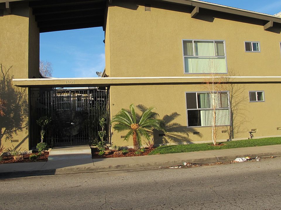 1st image of 1005 E Doran St APT B