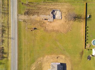 37756 Royalton Rd, Grafton, OH 44044