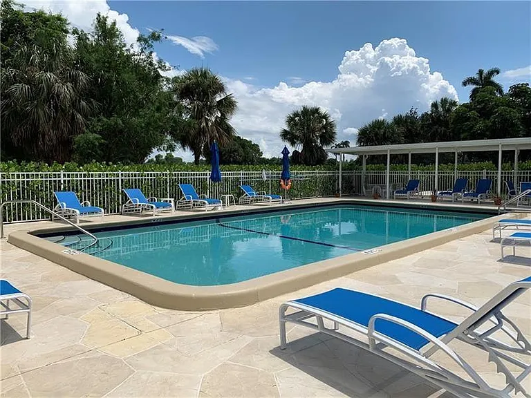 250 Jacaranda Dr #203 — Photo 18