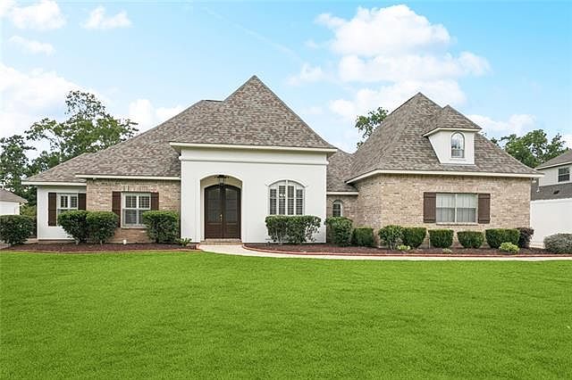 1st image of 437 Pencarrow Cir