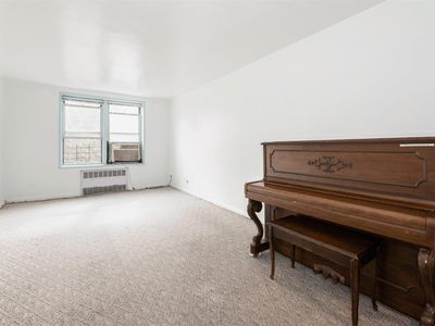 33-24 93rd Street #3L, Queens, NY, 11372