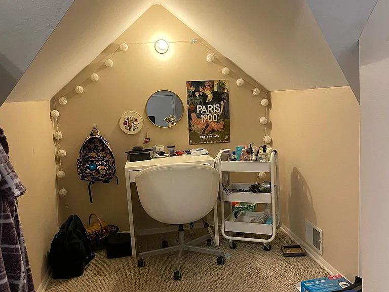 Second story dressing area