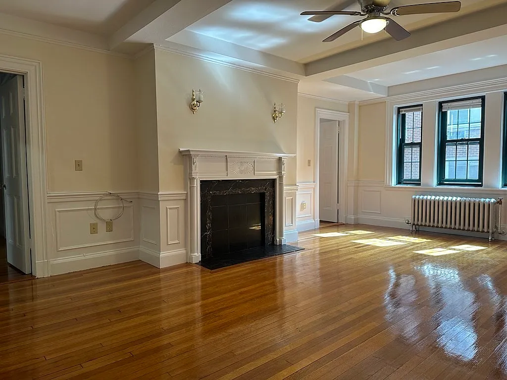 2 bed, 1.0 bath, 775 sqft, $3,200 — Photo 1