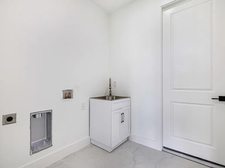 1222 Sheldon Ave — Photo 5
