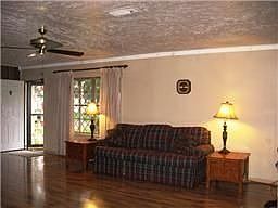 3rd image of 1576 Cheshire Ln