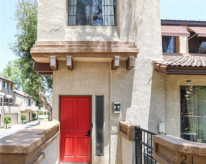 21 Wildflower Pl — Photo 1