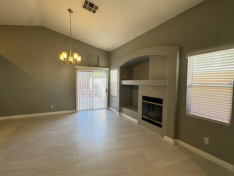 10026 Yellow Canary Ave — Photo 10