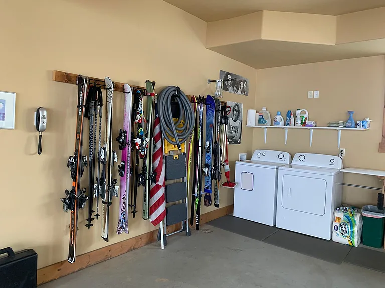 Heated Garage with laundry