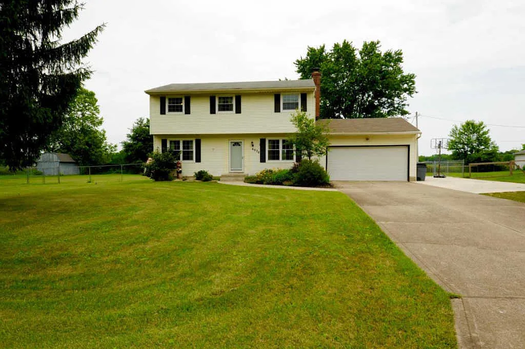 6070 Alice Dr photo 1