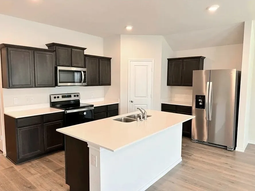 4 bed, 1779 sqft, $2,375 — Photo 4
