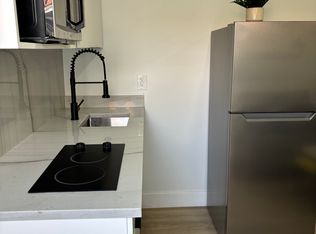 1050 NW 27th Ct, Miami, FL 33125